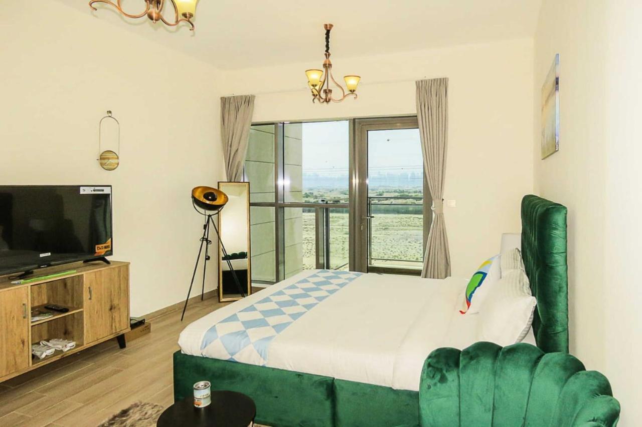 Oyo 860 Studio Apartment, Maya Tower 4, Jumeirah Village Triangle Dubai Exteriör bild