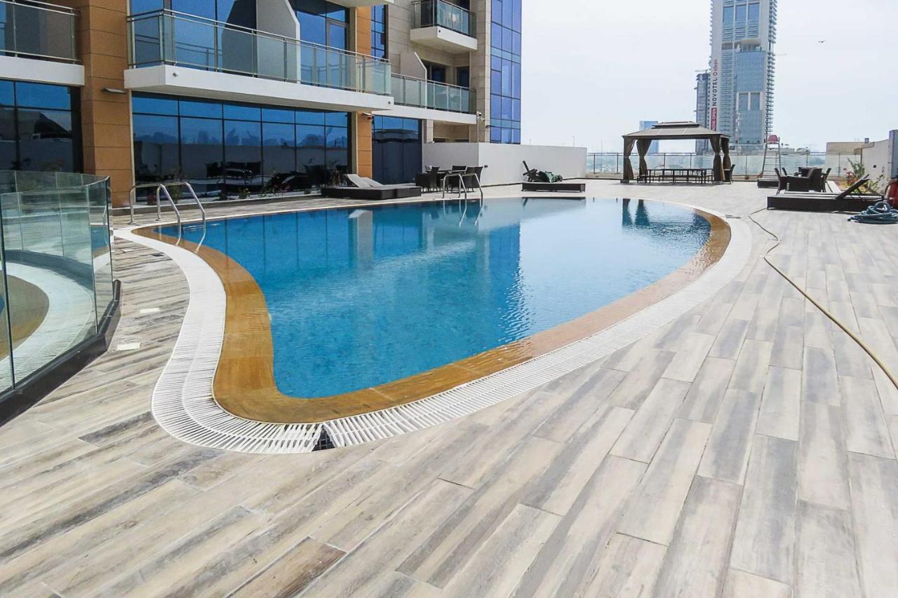 Oyo 860 Studio Apartment, Maya Tower 4, Jumeirah Village Triangle Dubai Exteriör bild